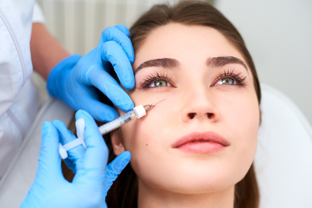 How Dermal Fillers Are Administered for Anti-Aging Results